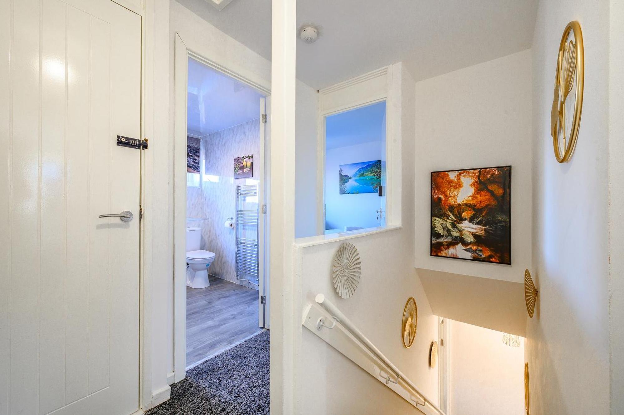 -rcgs- For Your Relaxed, Cosy Stay, Free Parking * Leeds (West Yorkshire)